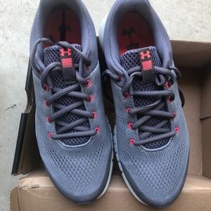Under armor ggs pursuit grey shoes